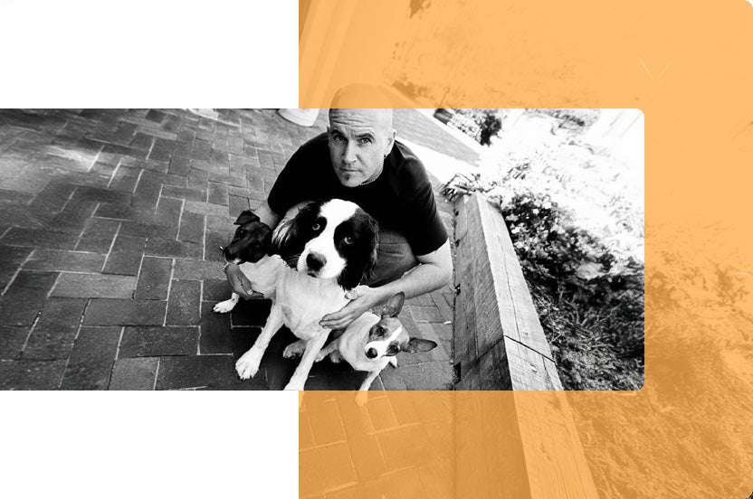 WACKYwalkr founder with dogs